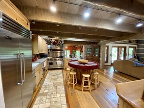 Dining - Luxury Log Home. Douglas Lake Estate. 40 acres with only 2 homes. (Dandridge)