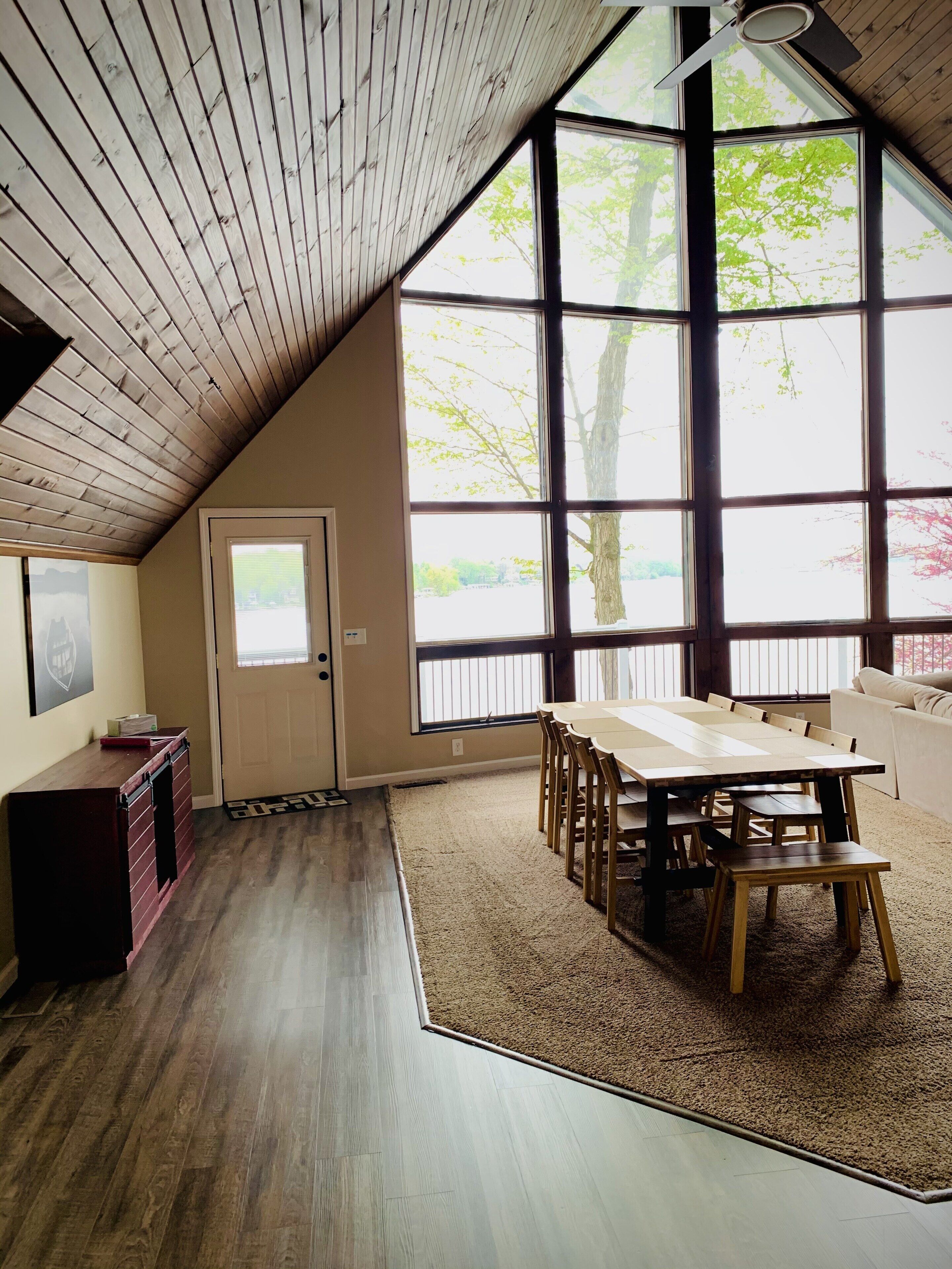 Spacious 5 bdr Lake Shafer house with breathtaking view