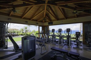 Fitness facility - Hali'I Kai 15D – True Ocean Front Private Paradise (Waikoloa)