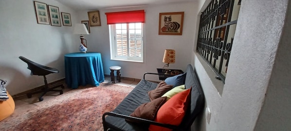Smart TV, fireplace, offices - Country house with a pool in the Alentejo (Arraiolos)