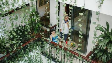 Family Room (Executive) | Premium bedding, minibar, in-room safe, desk