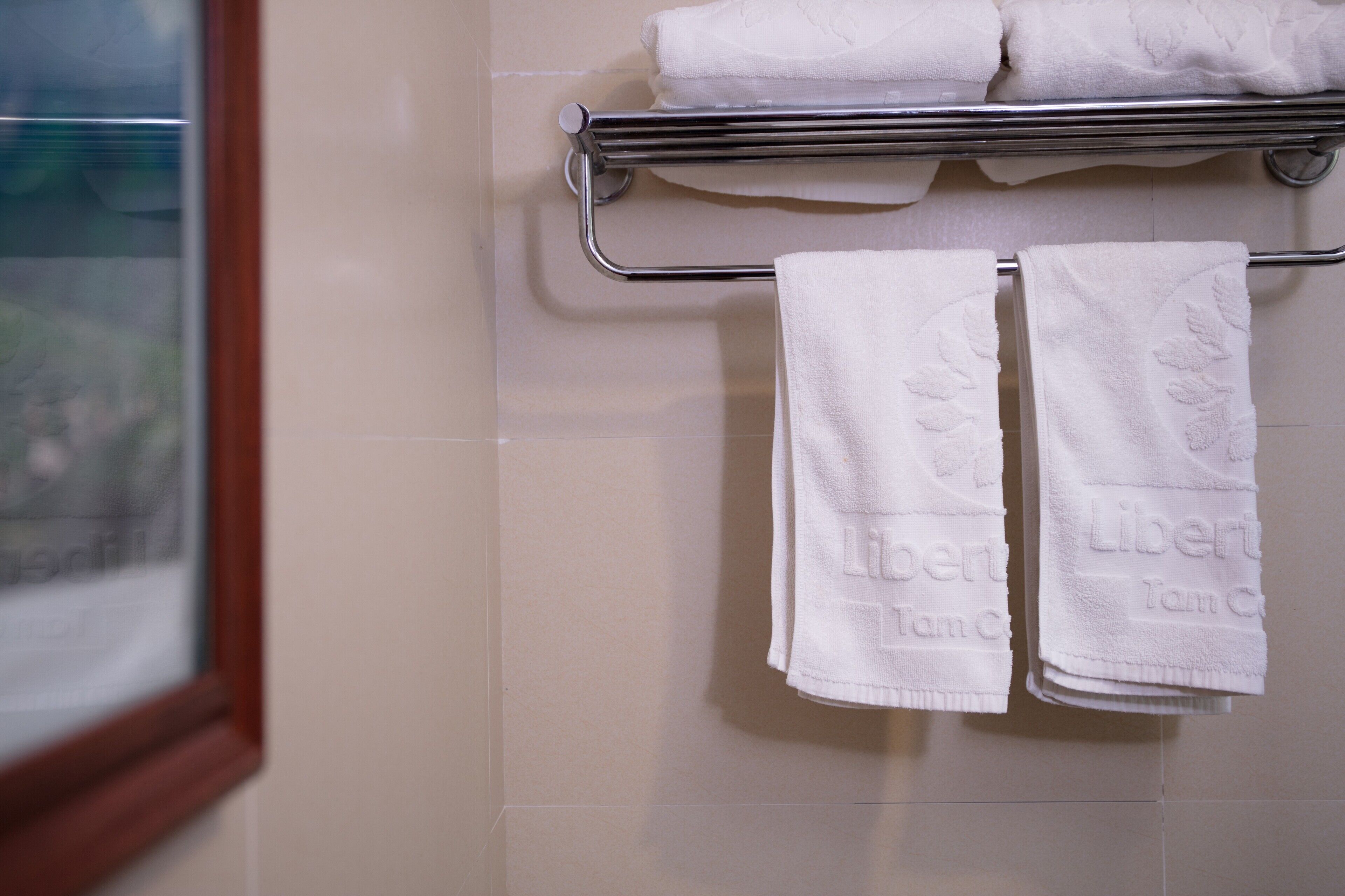 deluxe double room | bathroom amenities | shower, free toiletries, hair dryer, bathrobes
