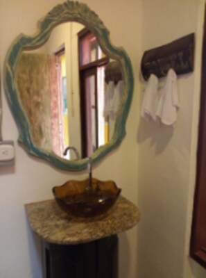 Basic Double Room, 1 Double Bed, Non Smoking | Bathroom | Shower, rainfall showerhead, free toiletries, towels