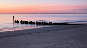 A la platja, gandules de platja i tovalloles de platja 