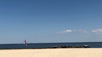 A MINI PARADISE-"THE FRISKY DOLPHIN"PRIVATE BEACH- 3BED, 2BATH!!