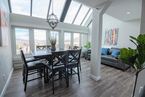 Interior - #1 Rare 4Br Lux True Ski in Out @5 lifts Pool/Spas/Gym/WD/FP/Parking Near Main! (Park City)