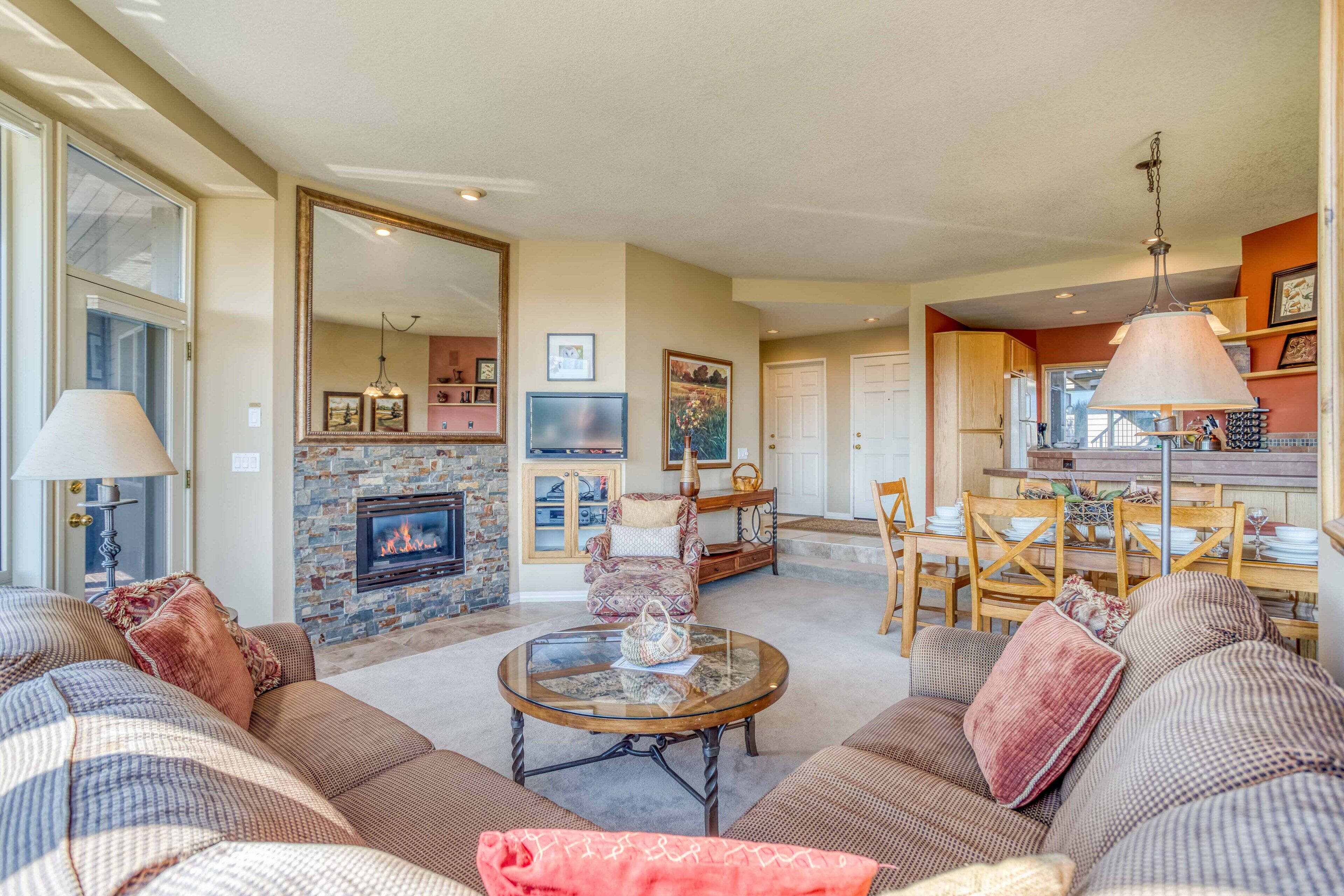 Enjoy Deschutes River Views from Beautiful 2-Bedroom Mt. Bachelor Village Condo!