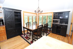 Dining - Renovated Contemporary Gem In Private Neighborhood (2416) (Wellfleet)