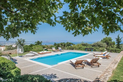 Villa Mariposa- Panoramic Sea View - Near Chania City - Private Pool - Spacious 