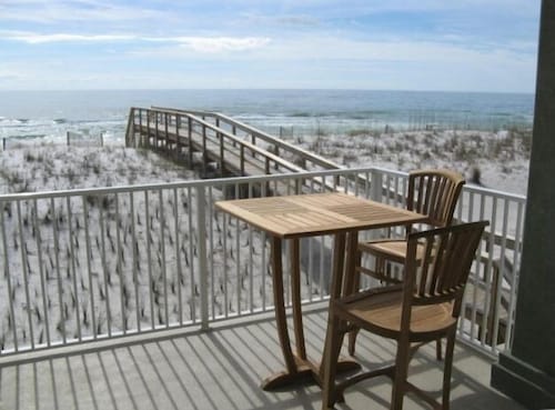 Beach Front Condo on the Gulf of Mexico.  2B/2B, Gated Community. Garage parking