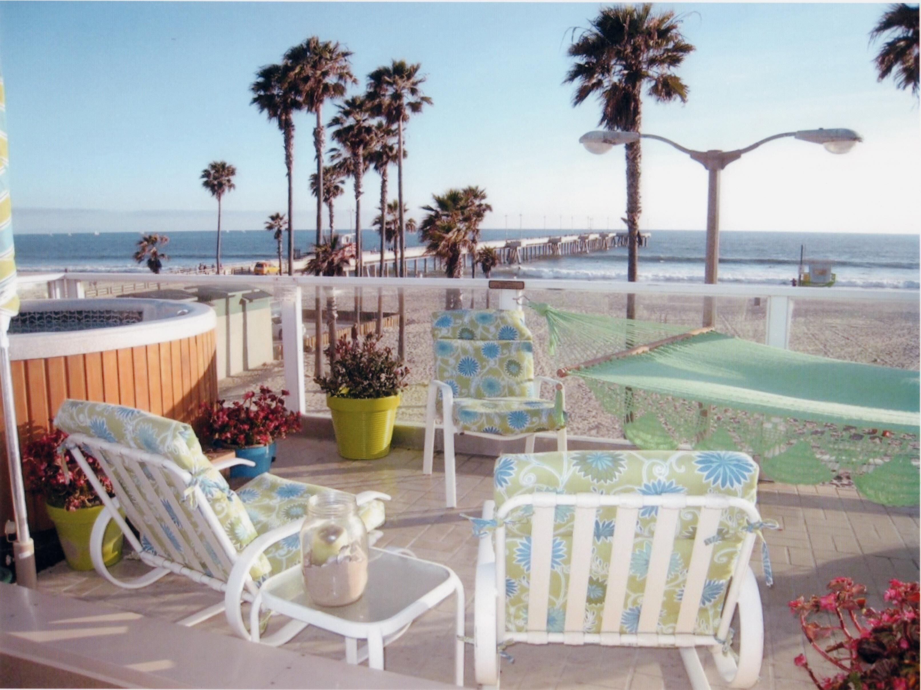 VENICE BEACH FRONT SUPER SALE FOR AUGUST AND SEPTEMBER DATES AVAILABLE NOW!!!