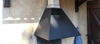 Gîte with barbecue and enclosed terrace close to shops and rivers