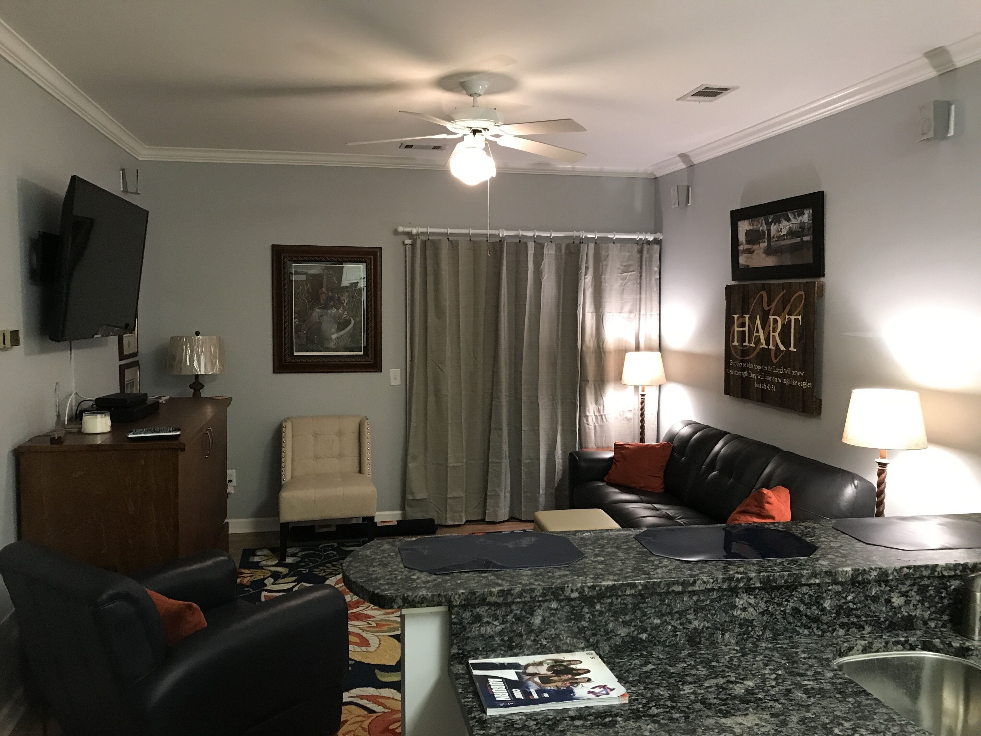 FABULOUS Condo Unit - Closest to AU Stadium, Arena & Plainsman Park!