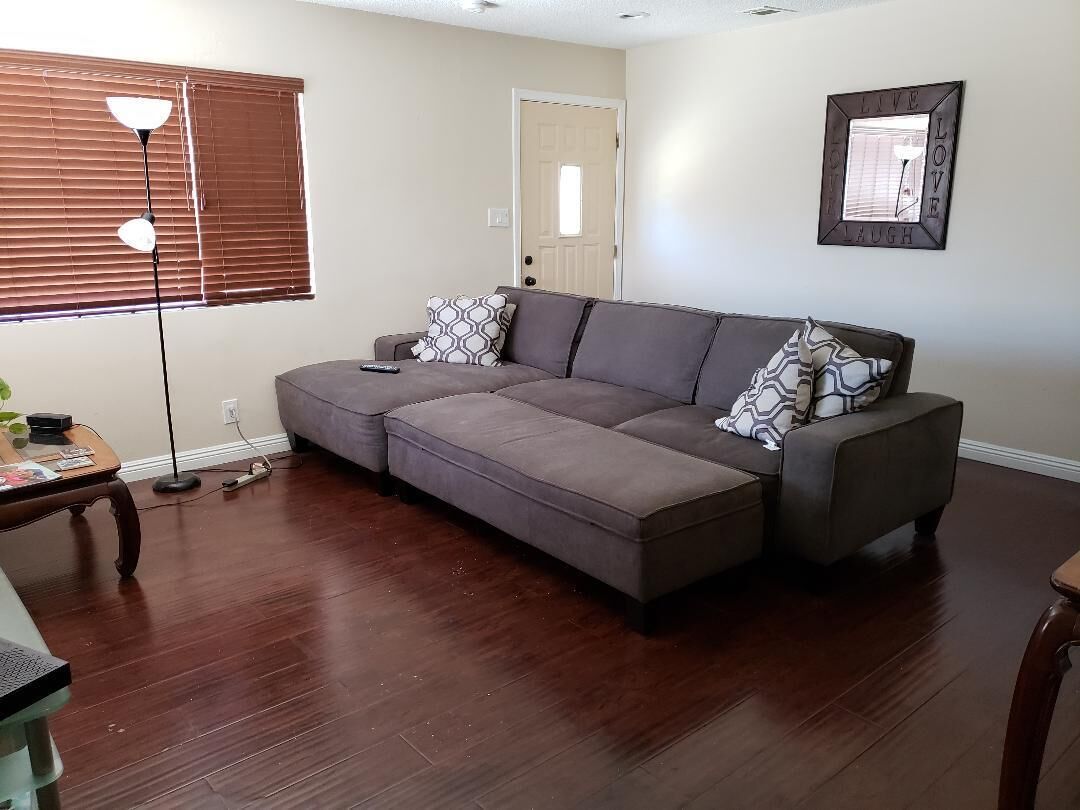 Comfortable & Clean, close to so many things!
