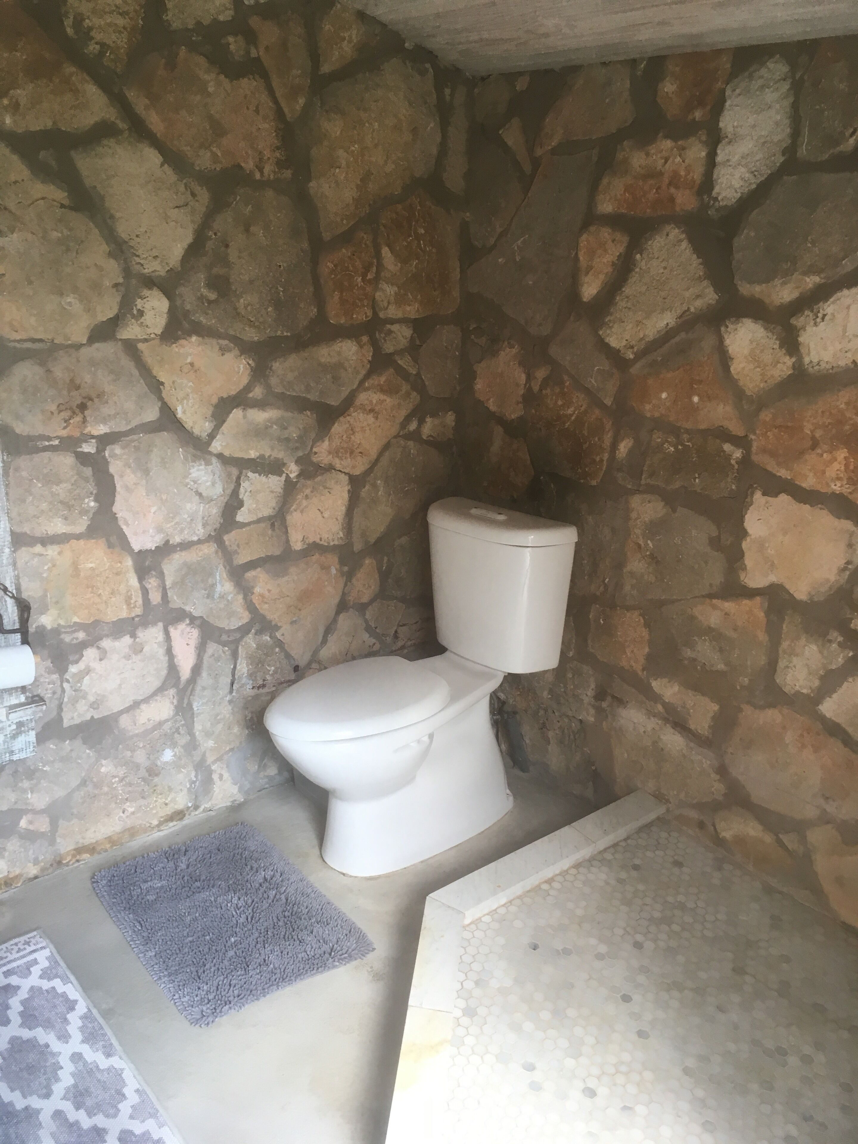 Quirky, Tiny Lodge and San Antonio Hill Country