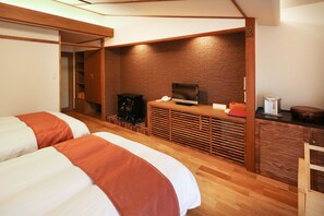 Lodge Style Twin Room | In-room safe, desk, soundproofing, free WiFi - Hotel Fukinomori (Nagiso)