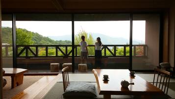 Suite | Caixa forta a l'habitació, escriptori i habitacions insonoritzades