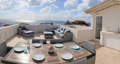 Experience Luxury on the Island of Isla Mujeres