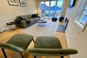 Televisión, chimenea