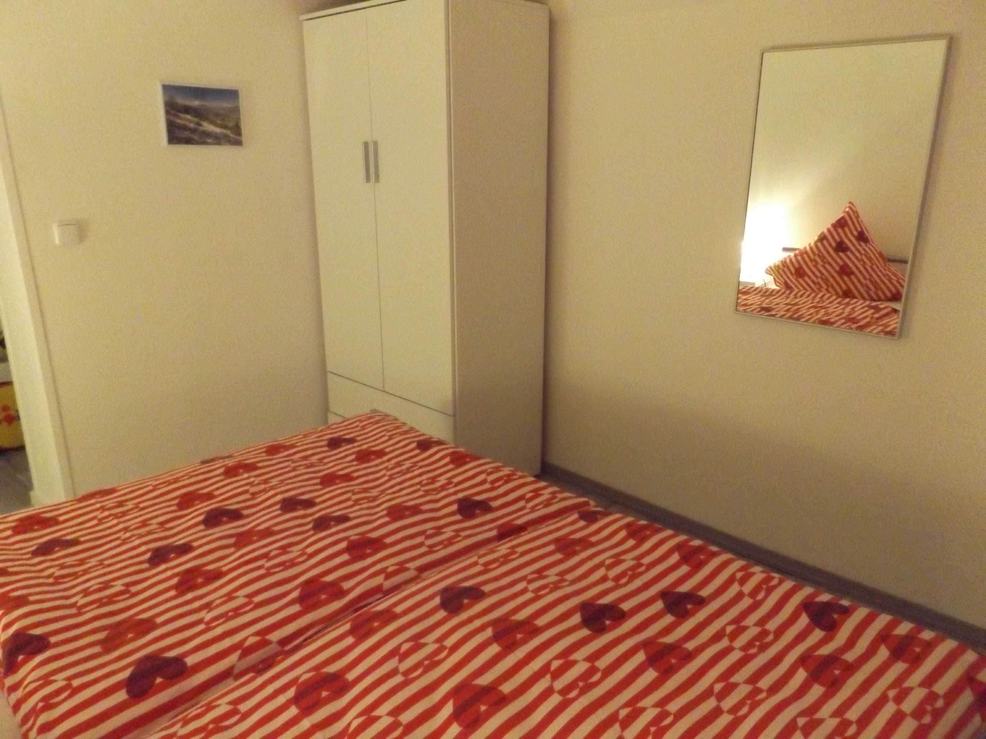 5 bedrooms, WiFi, bed sheets