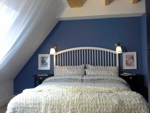 3 slaapkamers, een kluis op de kamer, een strijkplank/strijkijzer, wifi