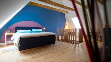 2 bedrooms, in-room safe, iron/ironing board, WiFi