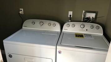 Villa (3 Bedrooms) | Laundry