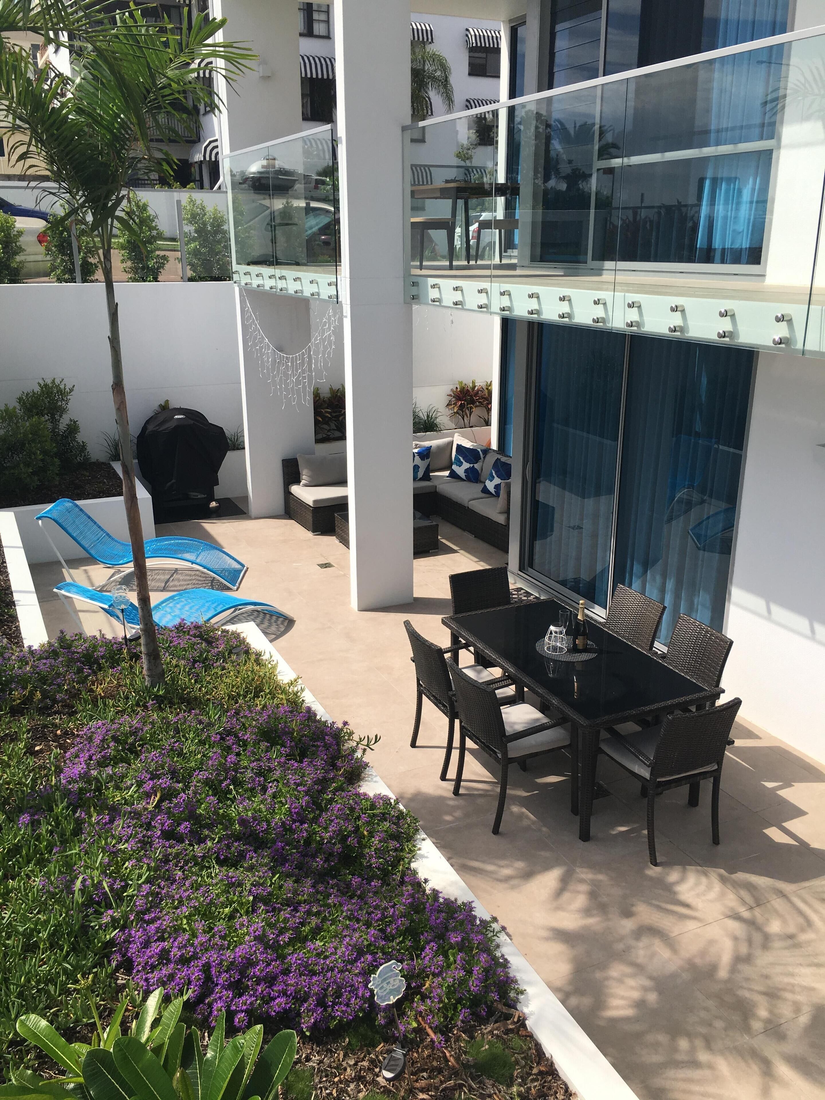 Alexandra Headlands Beachfront Apt Elysee No. 5