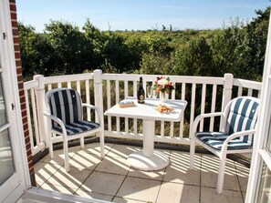 Outdoor dining - AH4a (room category) - Ahndole Hollken (Sankt Peter-Ording)