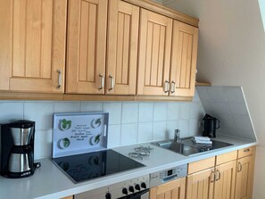 Køleskab, mikrobølgeovn, ovn, opvaskemaskine