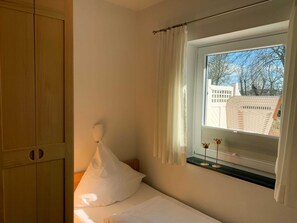 1 Schlafzimmer, Reisekinderbett, WLAN