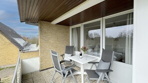 Unclassified image, 5 of 16, button