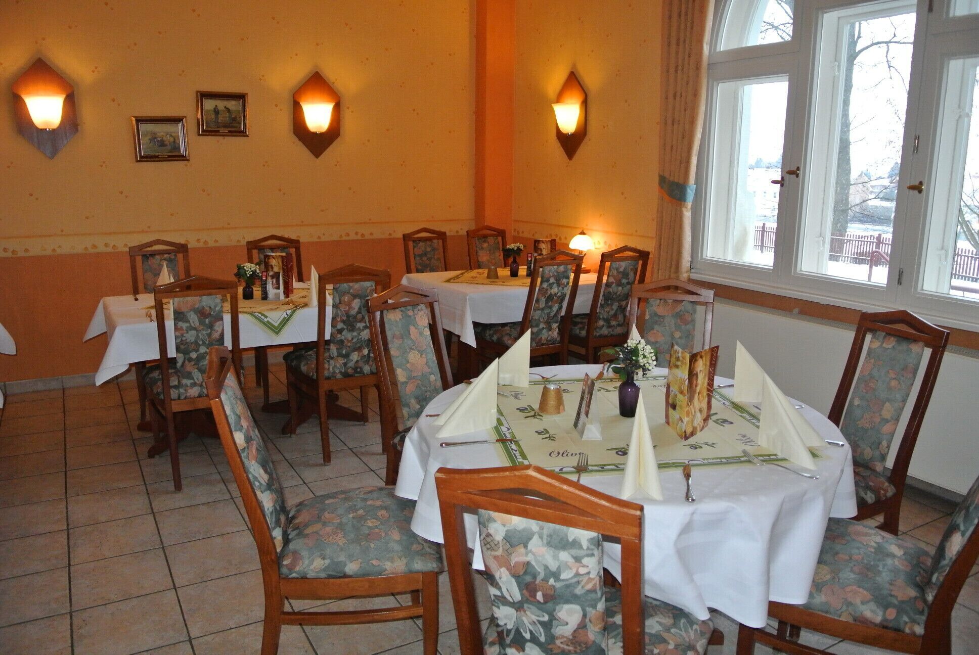 restaurant