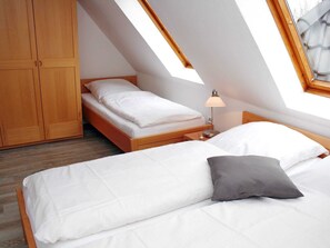 2 Schlafzimmer, Reisekinderbett, WLAN