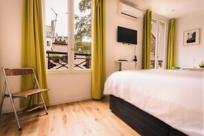 1 habitación, tabla de planchar con plancha, wifi gratis y ropa de cama
