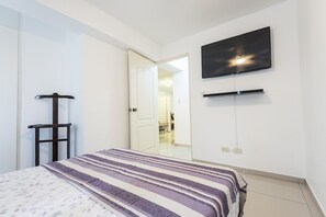 2 عدّة غرف نوم وواي فاي وملاءات أسرّة