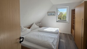 2 Schlafzimmer, Reisekinderbett, WLAN
