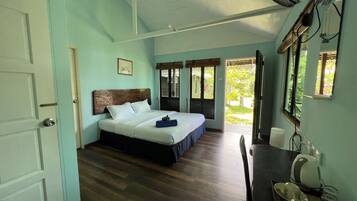 Deluxe Room | Meja, Wi-fi percuma, cadar katil