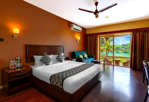 In-room safe, desk, laptop workspace, blackout drapes