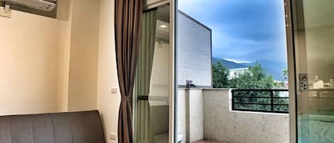 豪華四人房 | 防敏寢具、遮光窗簾/窗簾、隔音、免費 Wi-Fi