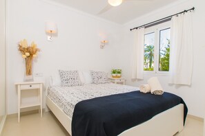 2 chambres, fer et planche à repasser, lit parapluie, Wi-Fi gratuit