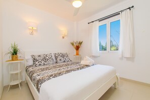 2 bedrooms, iron/ironing board, travel crib, free WiFi