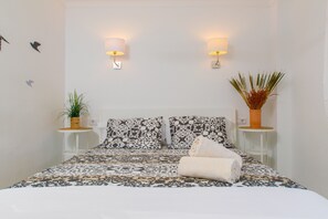 2 عدّة غرف نوم ومكواة/لوح كي وسرير سفر وواي فاي مجانًا