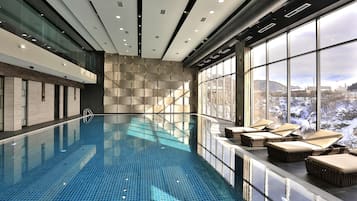 Una piscina techada