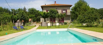 Quiet countryside Holiday House near Cortona
