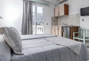 Kamar Double Standar | Setrika/meja setrika, tempat tidur bayi gratis, dan Wi-Fi gratis