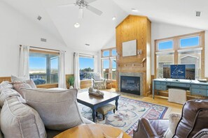 テレビ、DVD プレーヤー