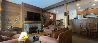 🎿 Ski-In/Ski-Out | 2Bed / 2Bath Condo | 🚶‍♂️ Walk to Village