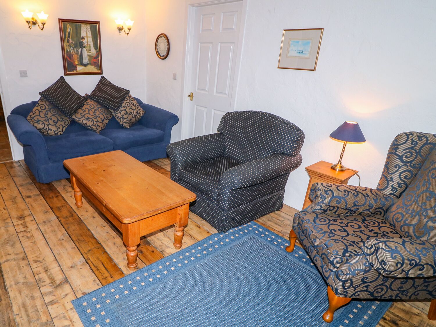 WOODLEIGH COTTAGE, with open fire in Ballycastle