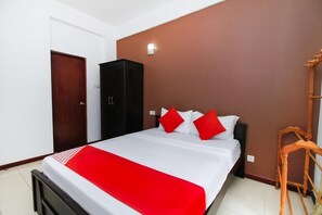 Apartamento Deluxe, 2 camas de matrimonio, accesible para personas con discapacidad | Tabla de planchar con plancha, wifi gratis, ropa de cama